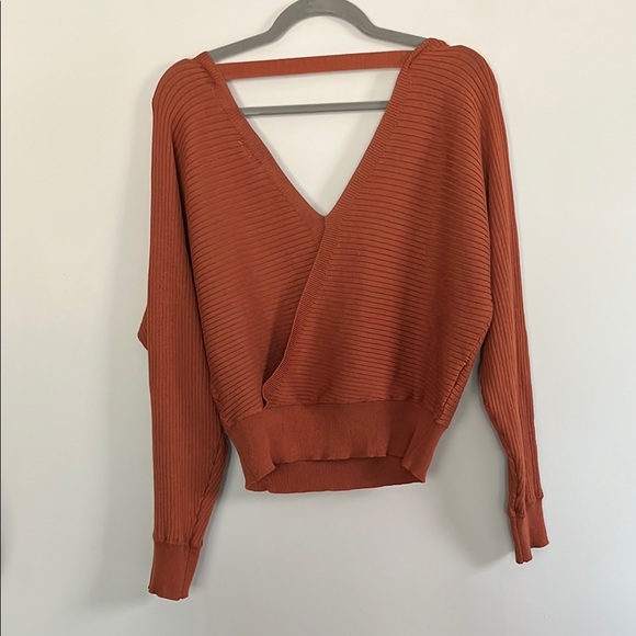 Rust V-Neck Ribbed Sweater - Picture 3 of 6